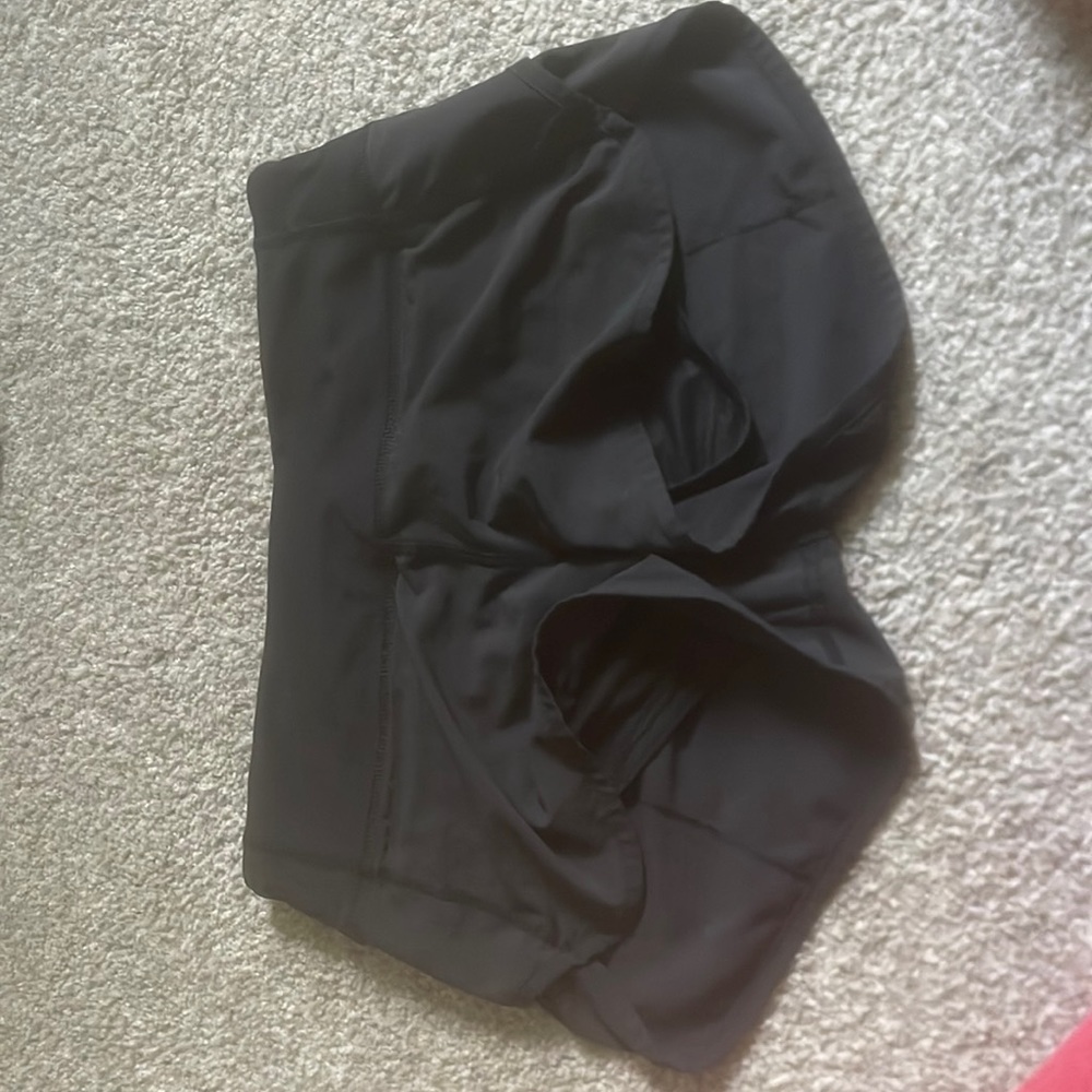 lululemon speed up shorts 2.5”